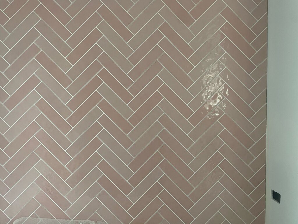 how to remove tiles from a wall