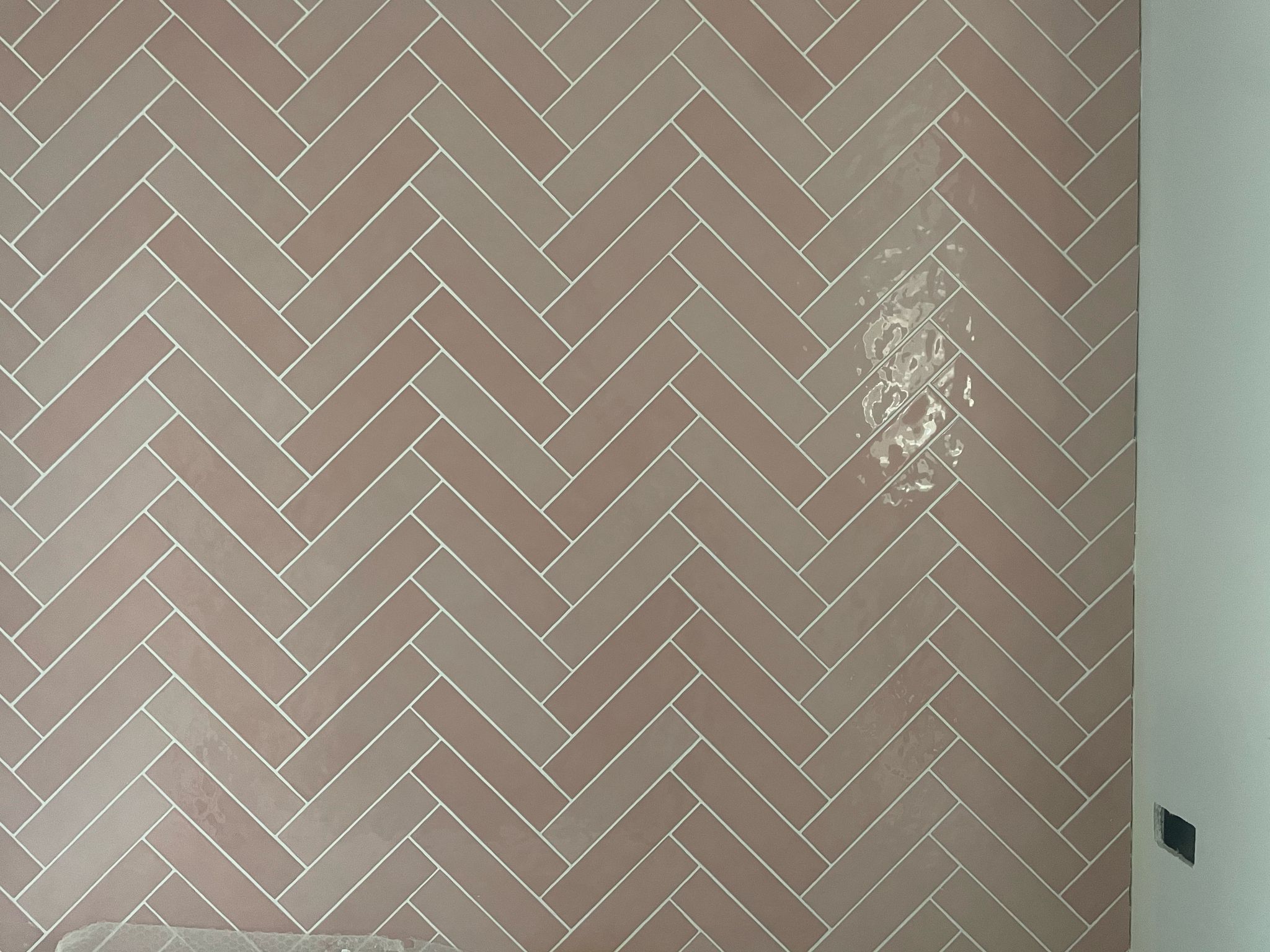 how to remove tiles from a wall