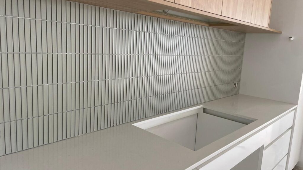how to tiling a wall